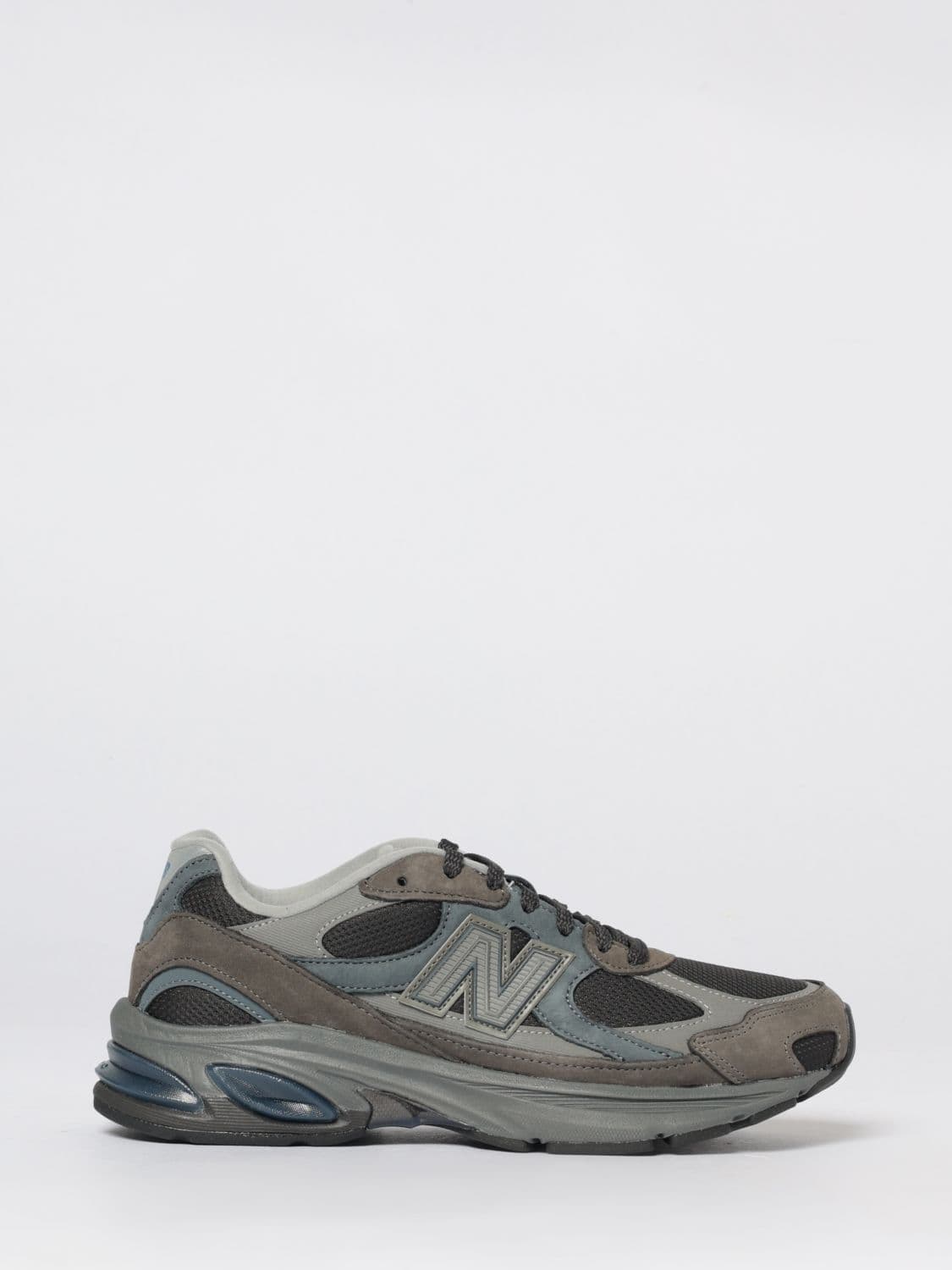 New Balance Sneakers Men color Charcoal