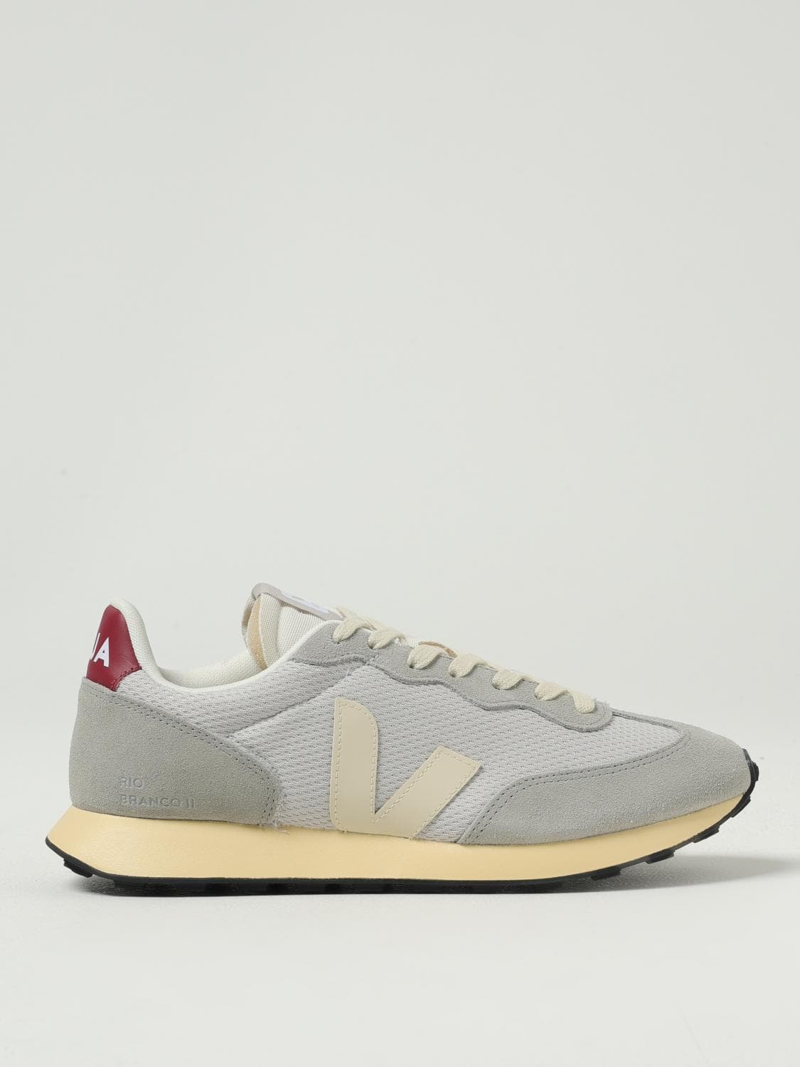 Veja Sneakers Men color Grey