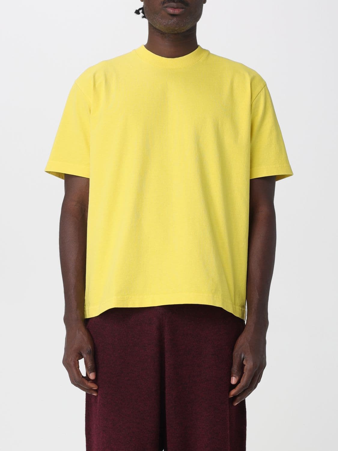 Sunnei T-Shirt Men color Yellow
