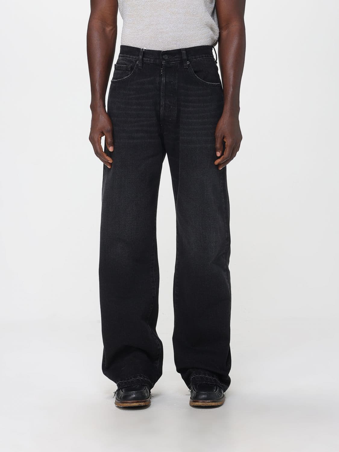 Maison Margiela Jeans Men color Black