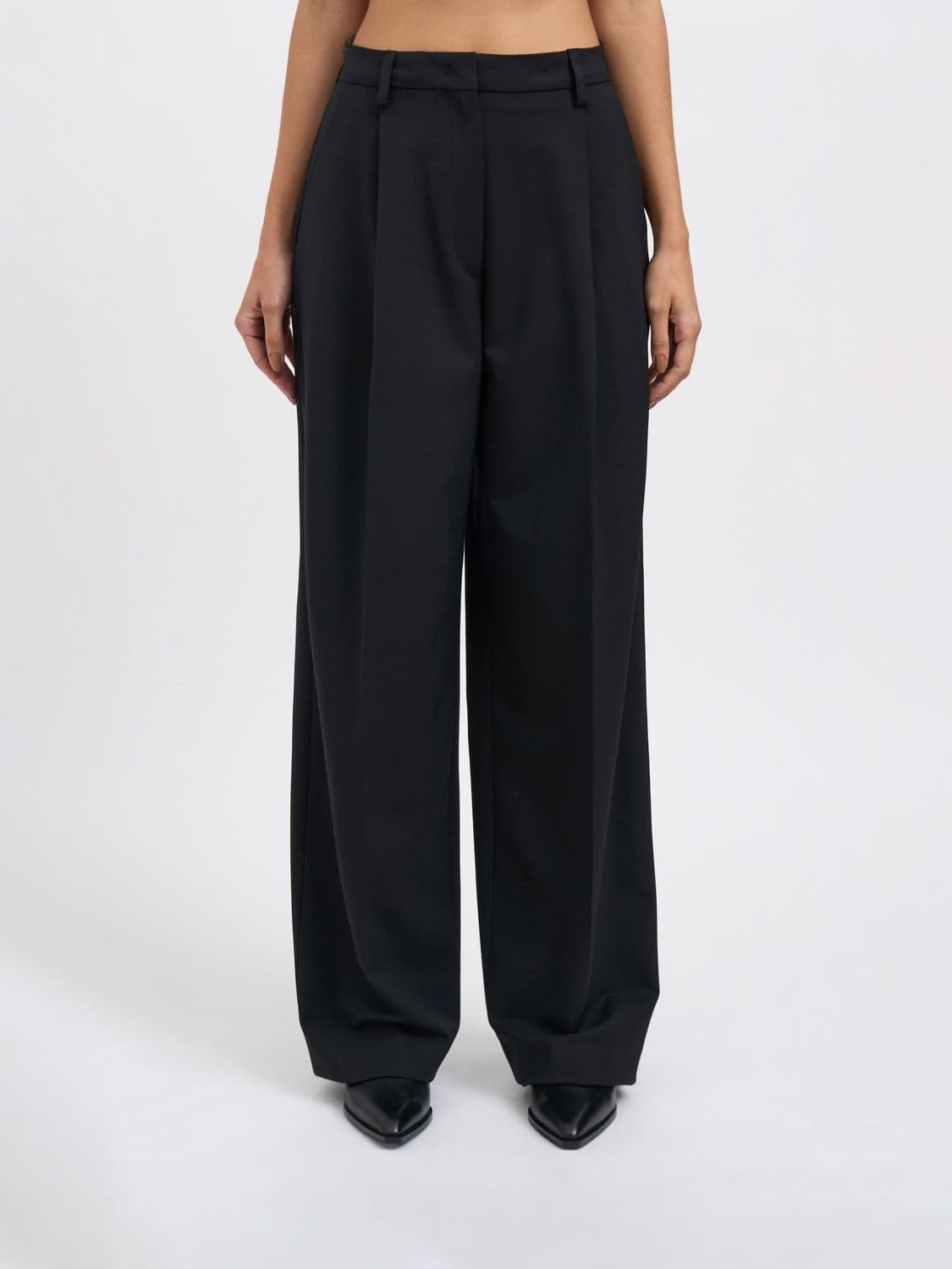 Thelatest Pants Woman color Black