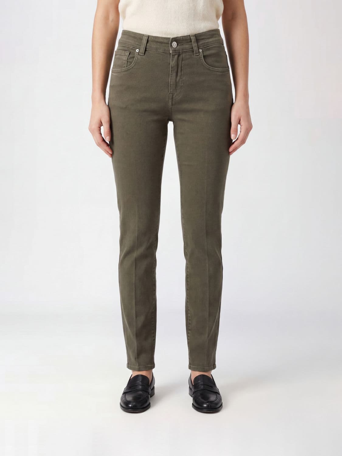 7 For All Mankind Cropped Jeans in Cotton Denim · 32