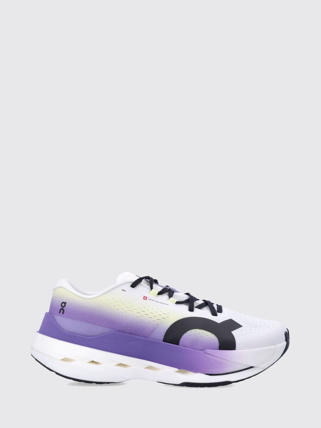 On Running Mesh Cloudboom Max On Sneakers