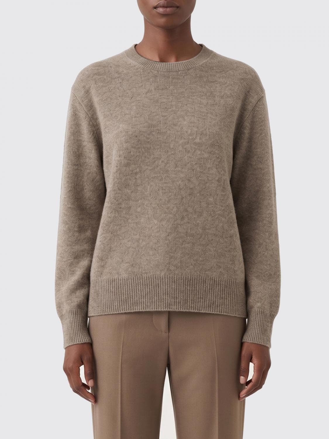 The Row Crew Neck Cashmere Sweater · M