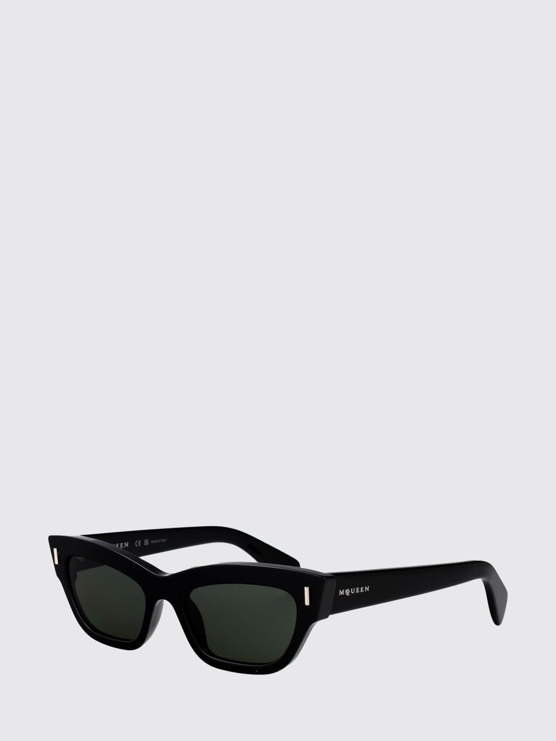 Mcqueen Cat-Eye Sunglasses in Black Acetate with Lettering Logo on the Temples · 52