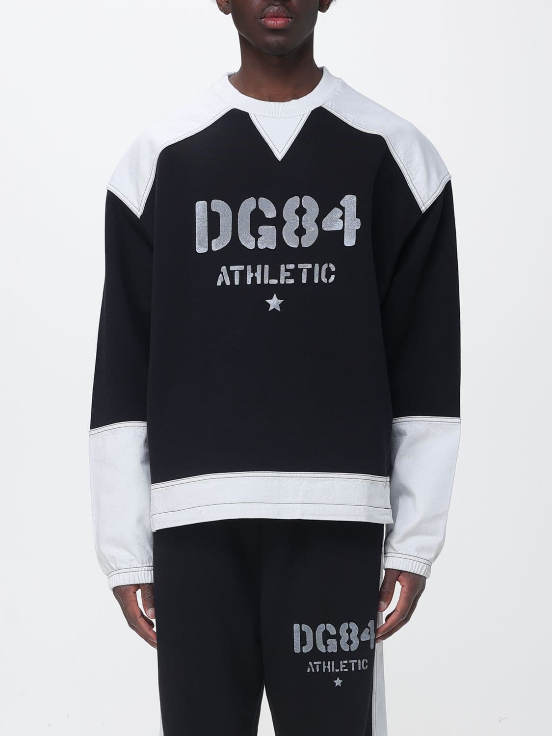 Dolce & Gabbana Relaxed Fit Cotton Crewneck Sweatshirt with Contrast Logo · M