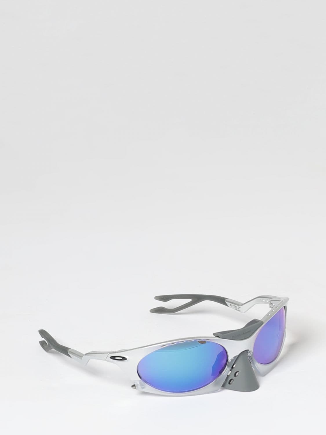 Oakley Sunglasses Men color Silver