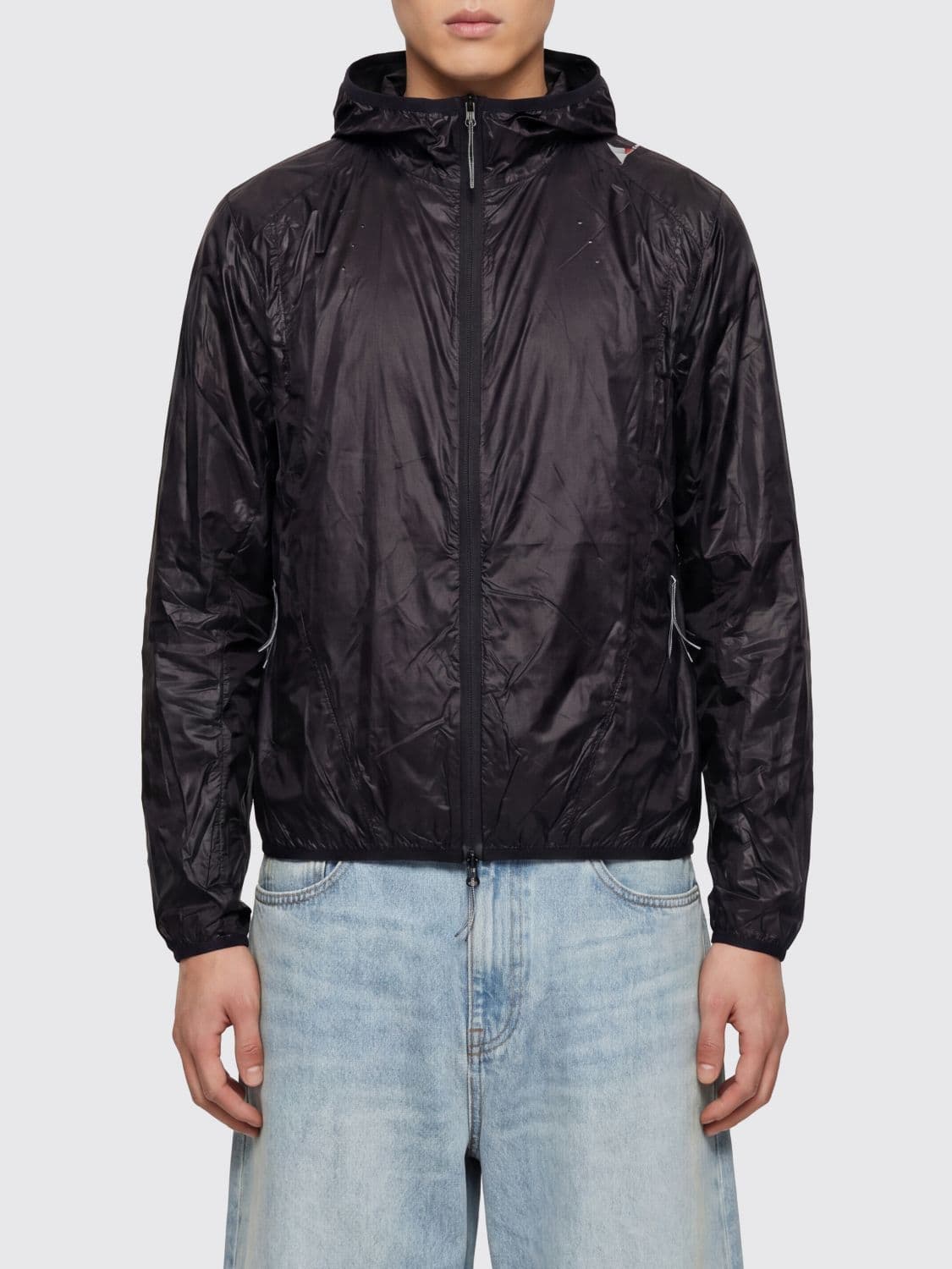 Roa Hue Packable Technical Fabric Windbreaker