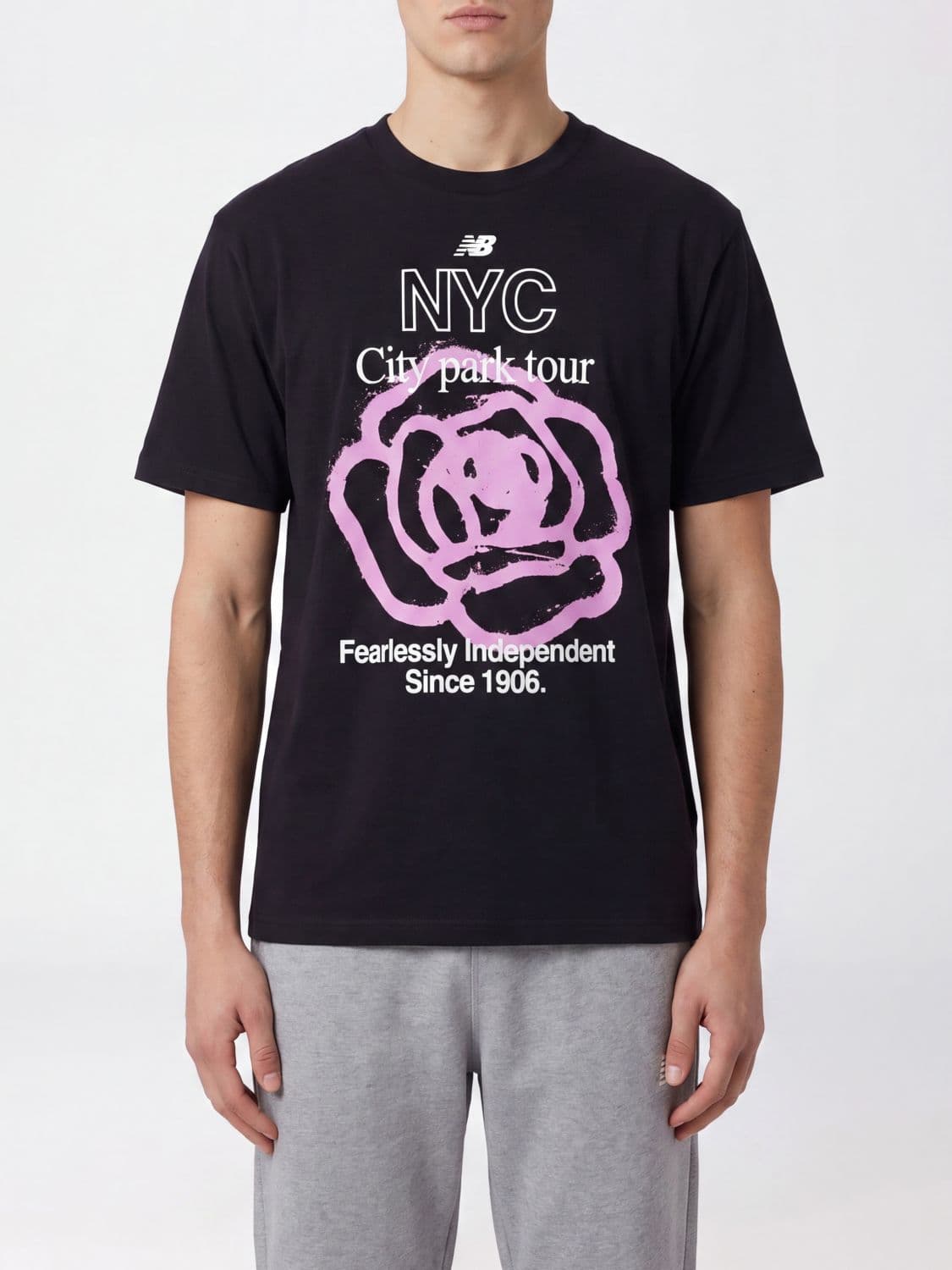 New Balance Crew Neck T-Shirt in Cotton Blend with Printed Graphic Logo
