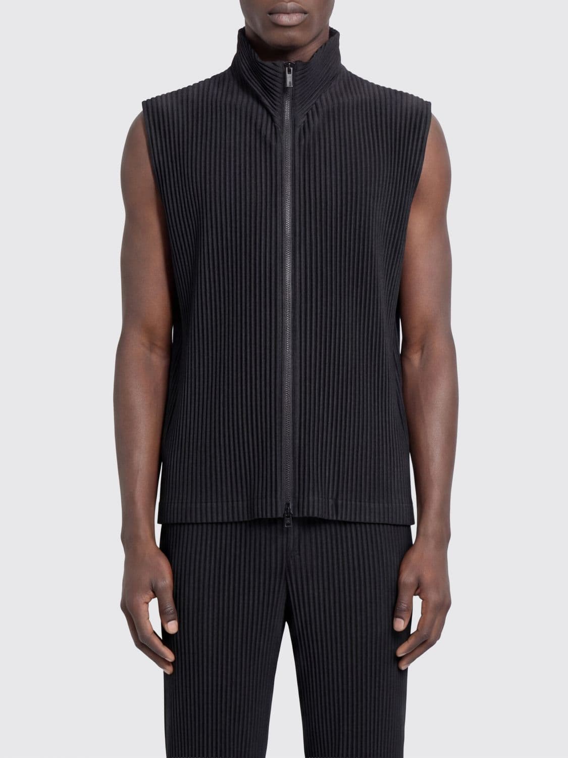 Homme Plisse' Issey Miyake Pleated High Neck Zip-Up Waistcoat Homme Plissé Issey Miyake in Polyester