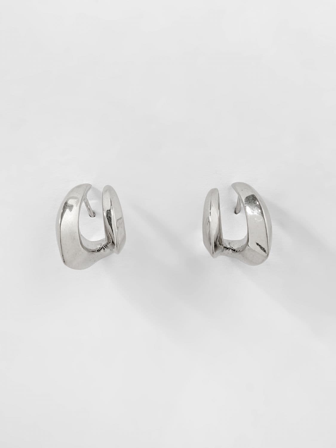 Panconesi Asymmetrical Metal Dangle Earring with Engraved Logo · OS