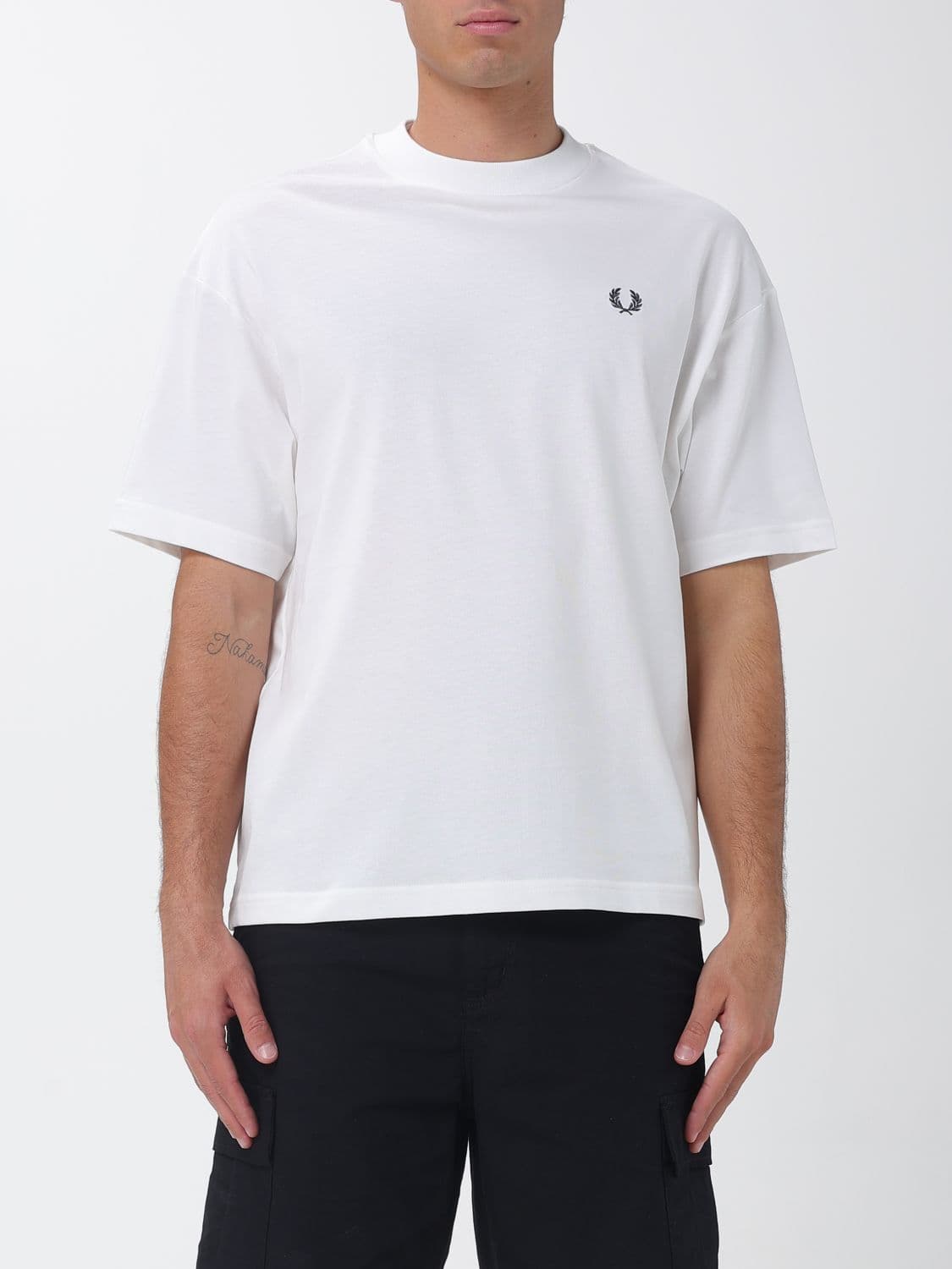 Fred Perry Cotton Crew Neck T-shirt with Contrast Logo and Dropped Shoulders