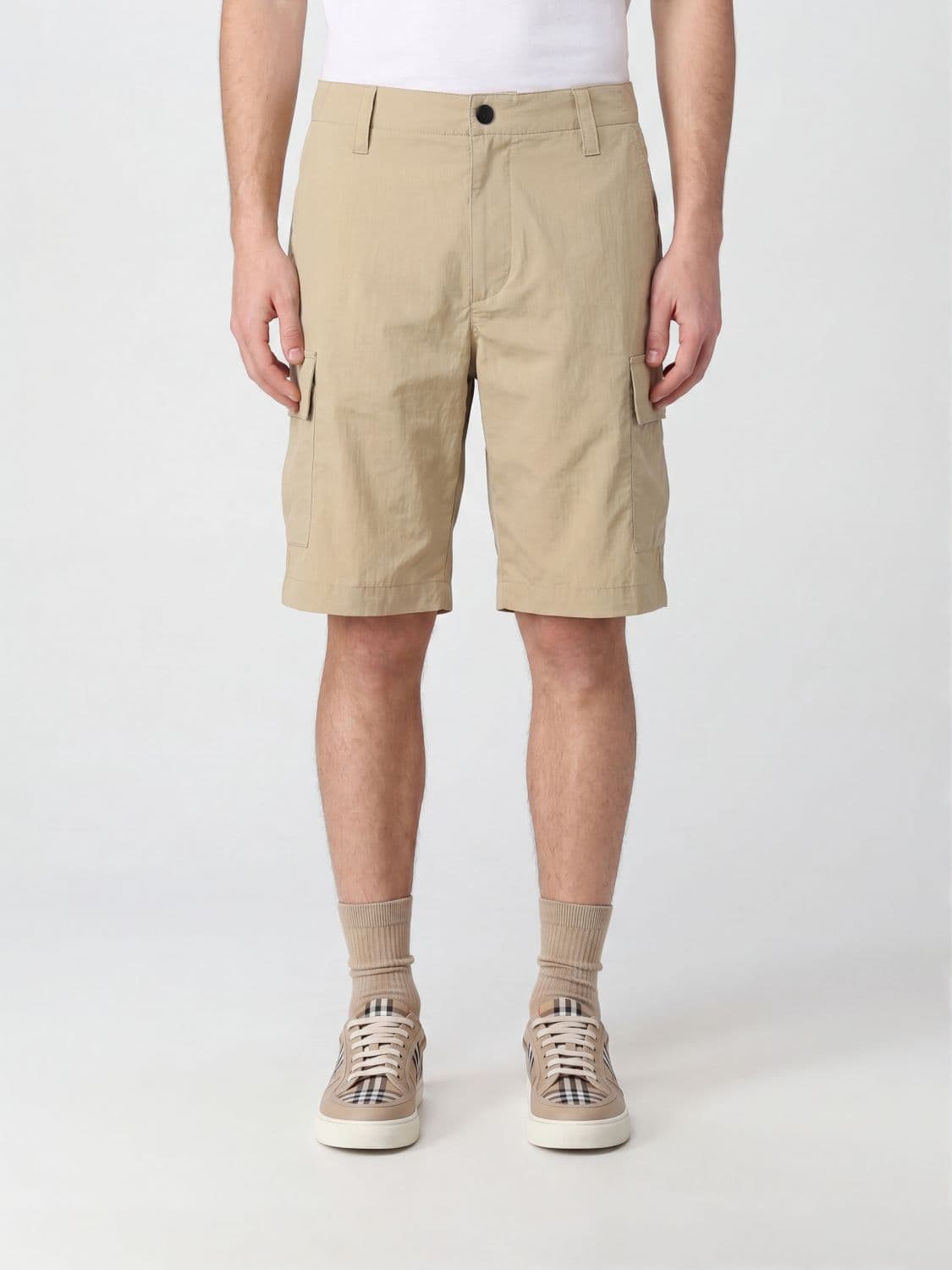 Burberry Knee-Length Nylon Cargo Shorts with Side Pockets · 50