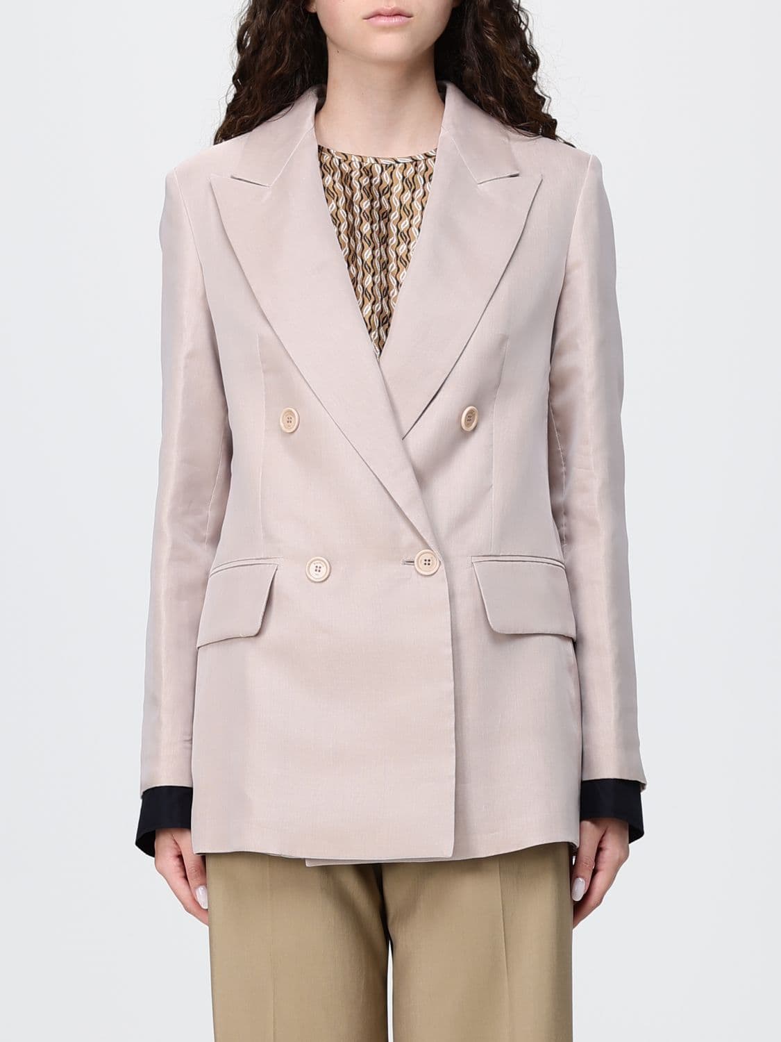 Max Mara Elegant Double-Breasted Silk Blazer With Lapels and Flap Pockets · 40