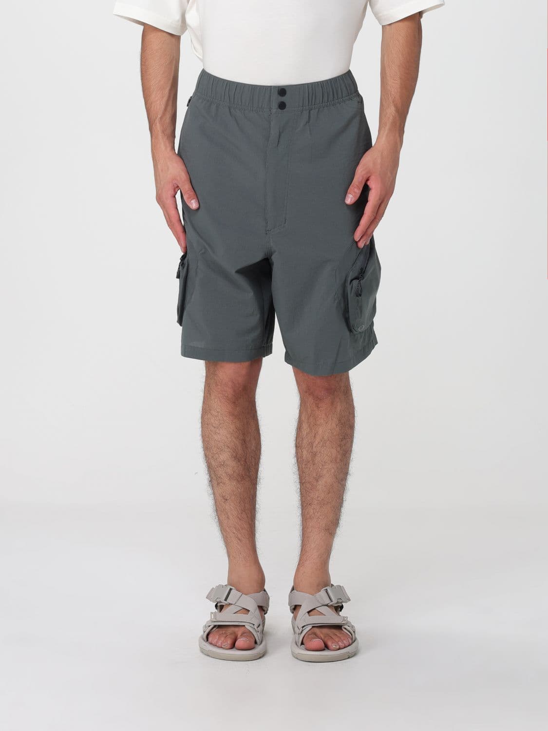 Oakley Cargo Shorts in Technical Fabric with Slash Pockets