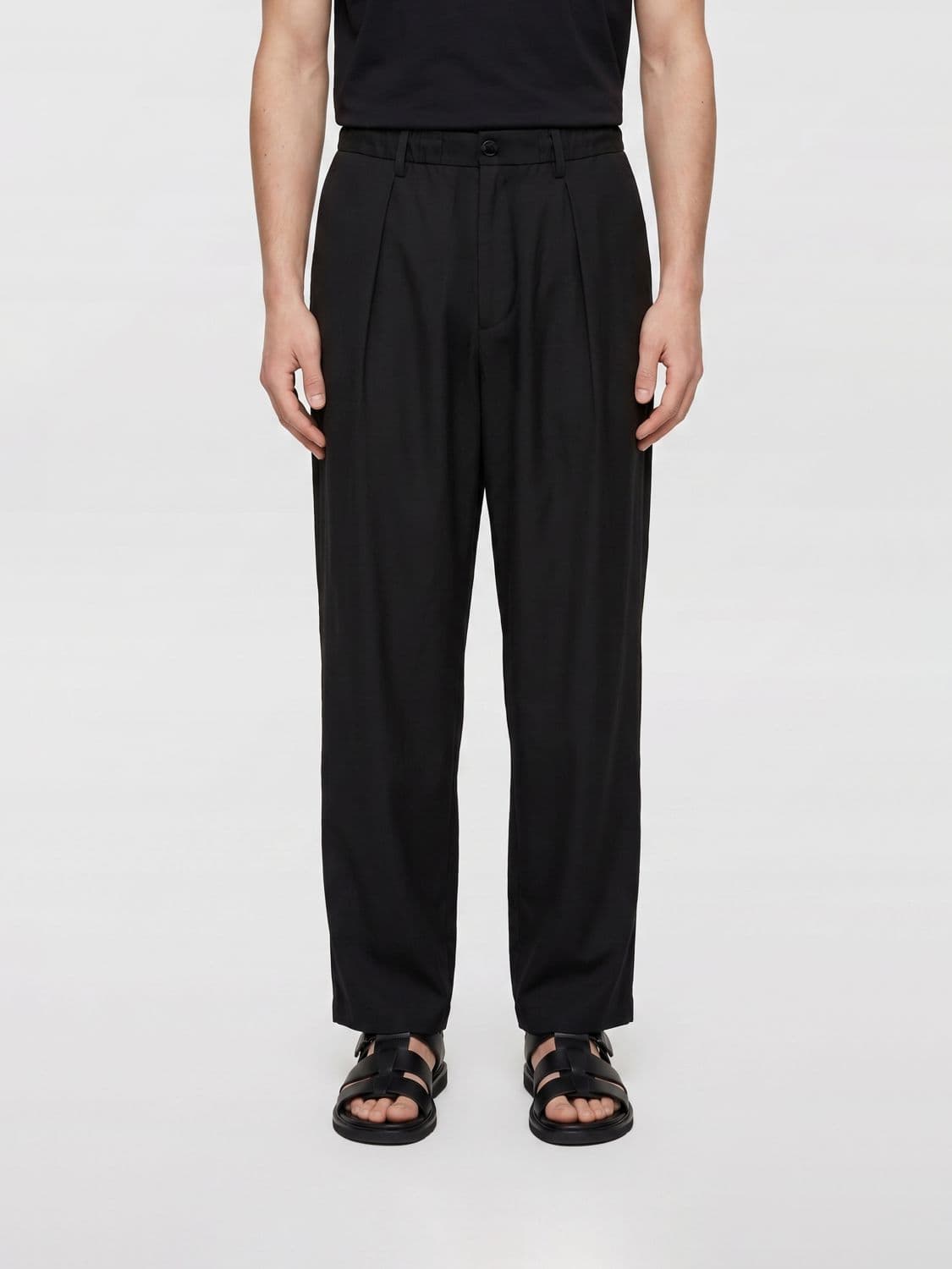 Yohji Yamamoto Pants Men color Black