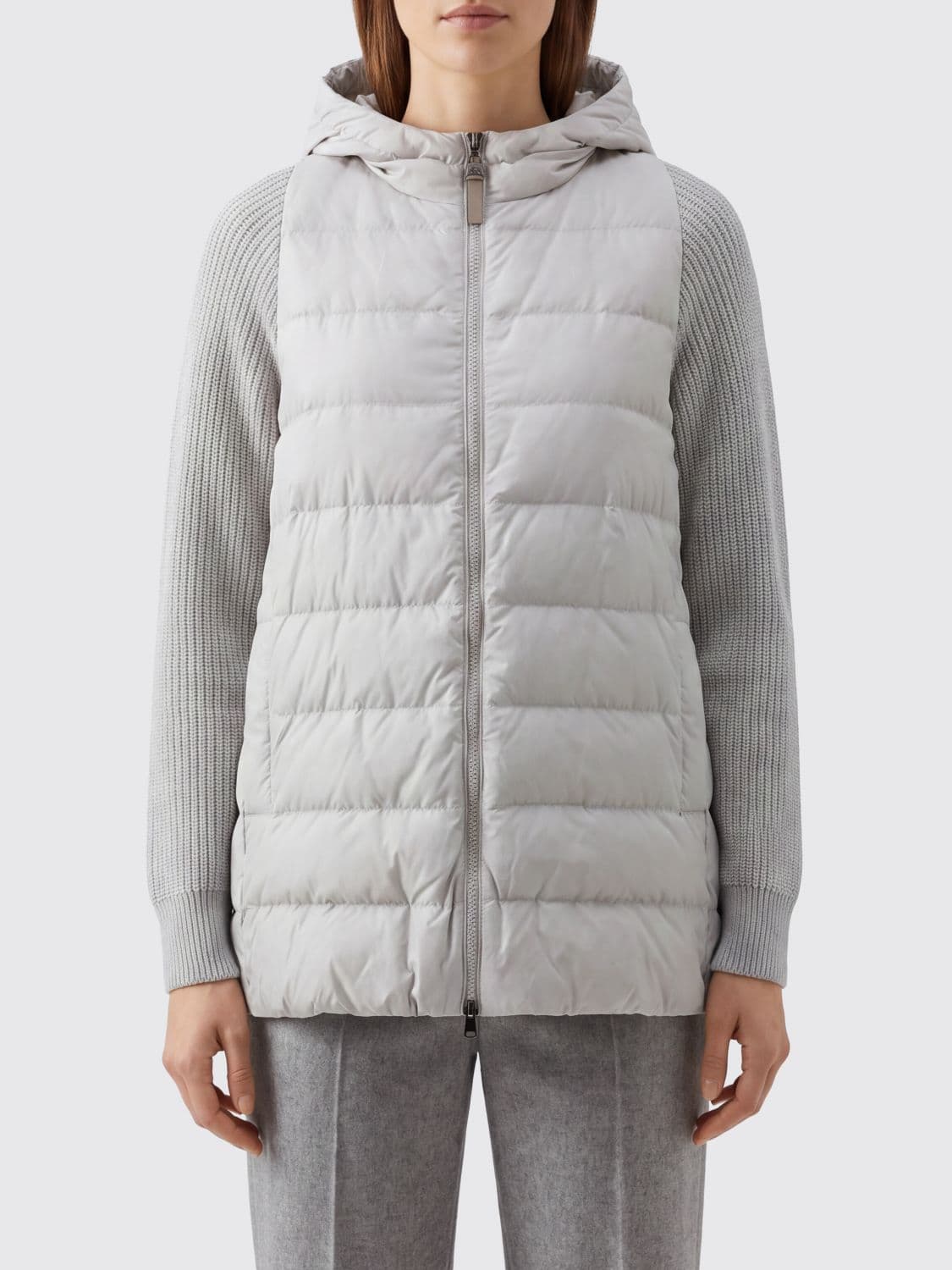 Brunello Cucinelli Short Quilted Nylon Hooded Puffer Jacket with Zip Closure · 40