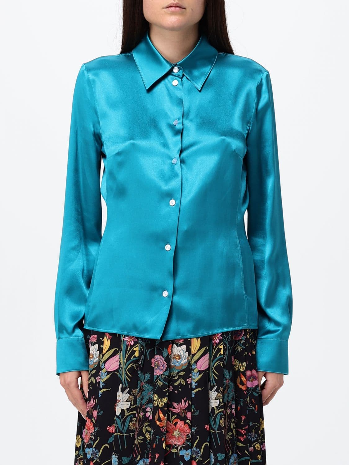 Gucci Slim Fit Shirt in Pure Silk with a Classic Collar and Three-Button Cuffs