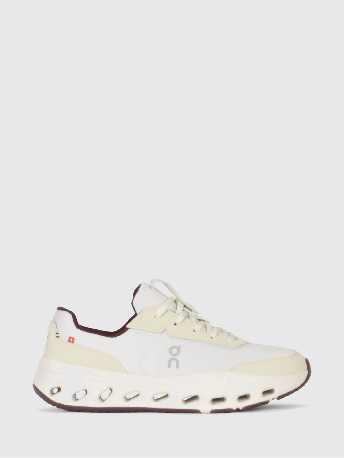 On Running On The Roger Wildcard Bicolour Mesh Trainers with Extralight Sole