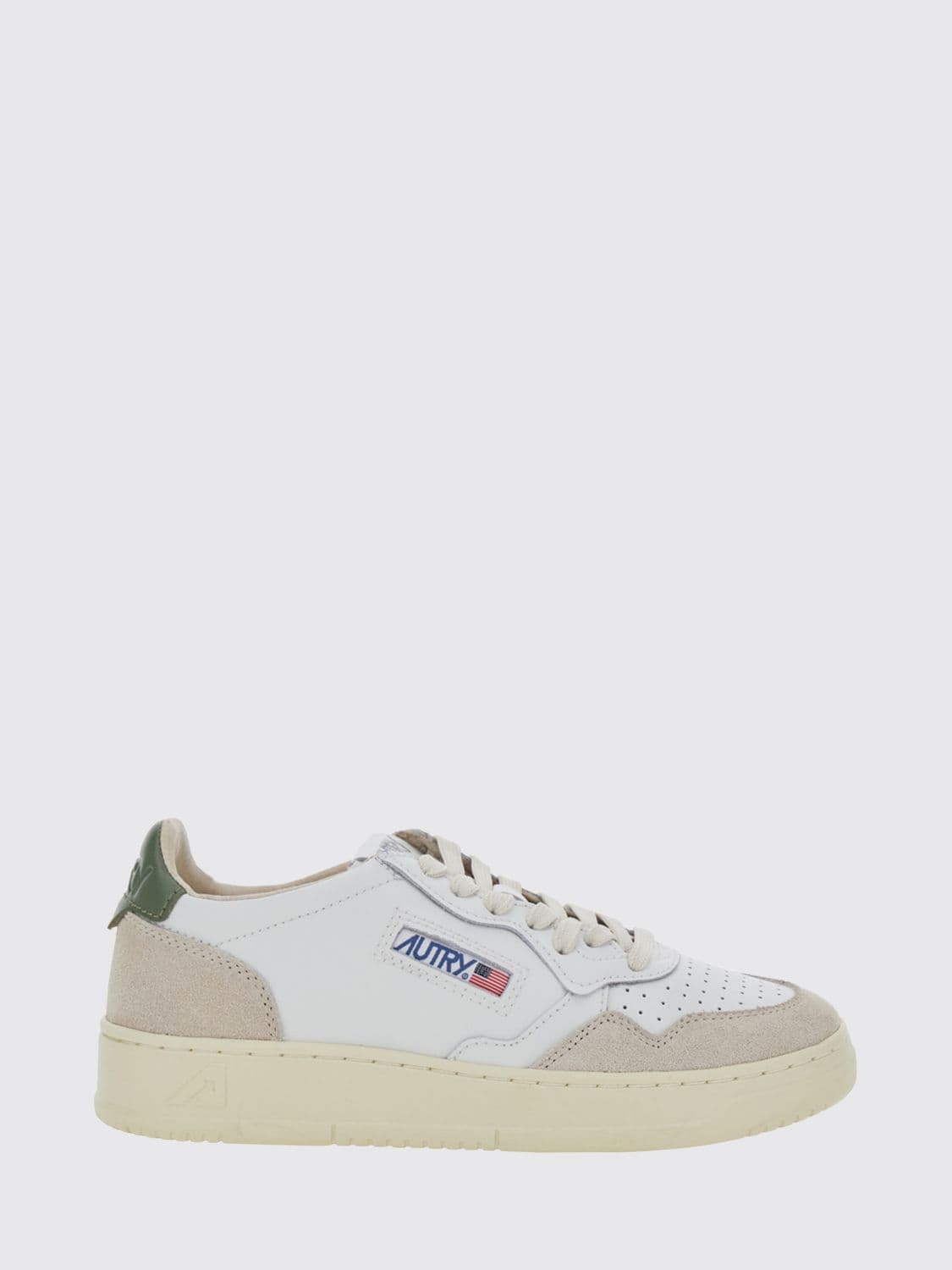 Autry Medalist Low Trainers in Smooth Calfskin with Contrast Details