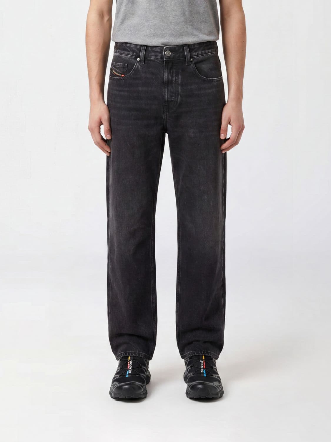 Diesel D-Macro Wide Leg Jeans in Low-Rise Denim with Button Fastening