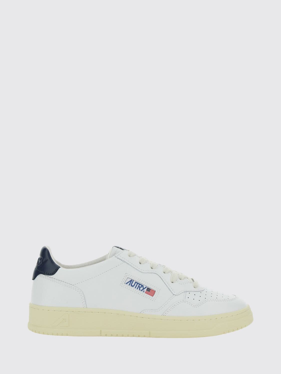 Autry Medalist Low Sneakers in Smooth Calfskin with a Bicolor Design
