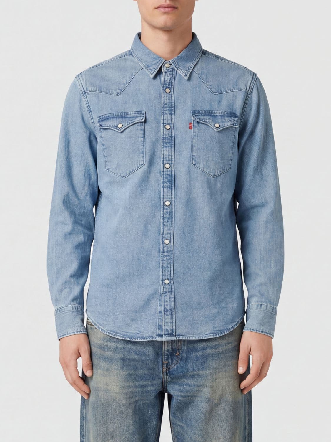 Levi's Barstow Long-Sleeved Cotton Denim Shirt