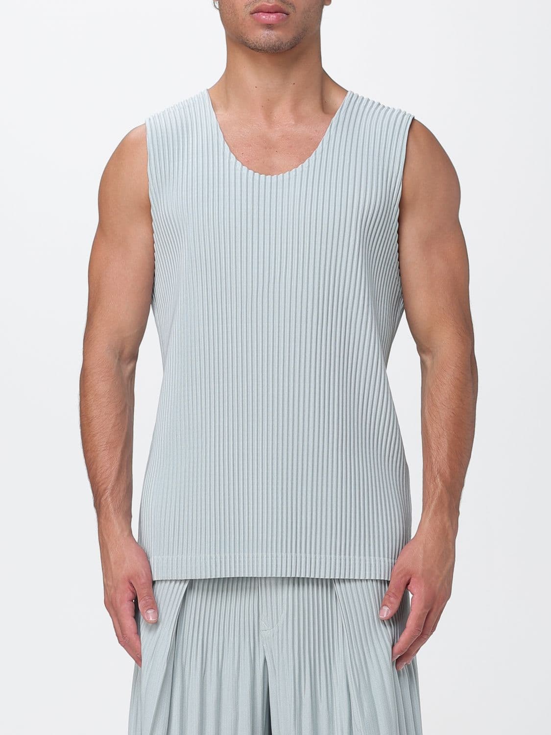 Homme Plisse' Issey Miyake Homme Plissé Issey Miyake Pleated Technical Crêpe Tank Top with U-Neck