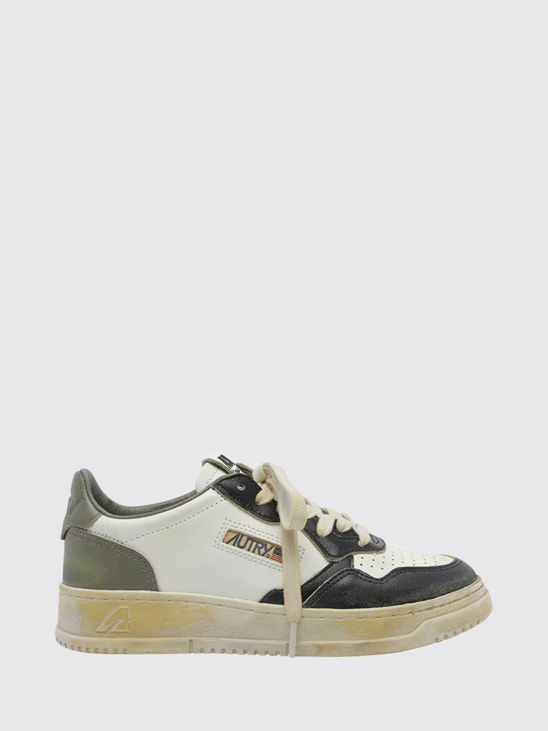 Autry Medalist Low Super Vintage Bicolour Leather Trainers with Worn Effect