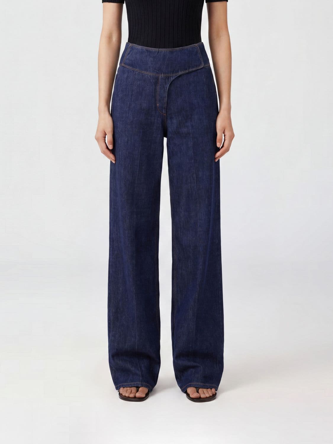 Ami Paris Mid-Rise Baggy Jeans in Cotton Denim with Contrast Stitching