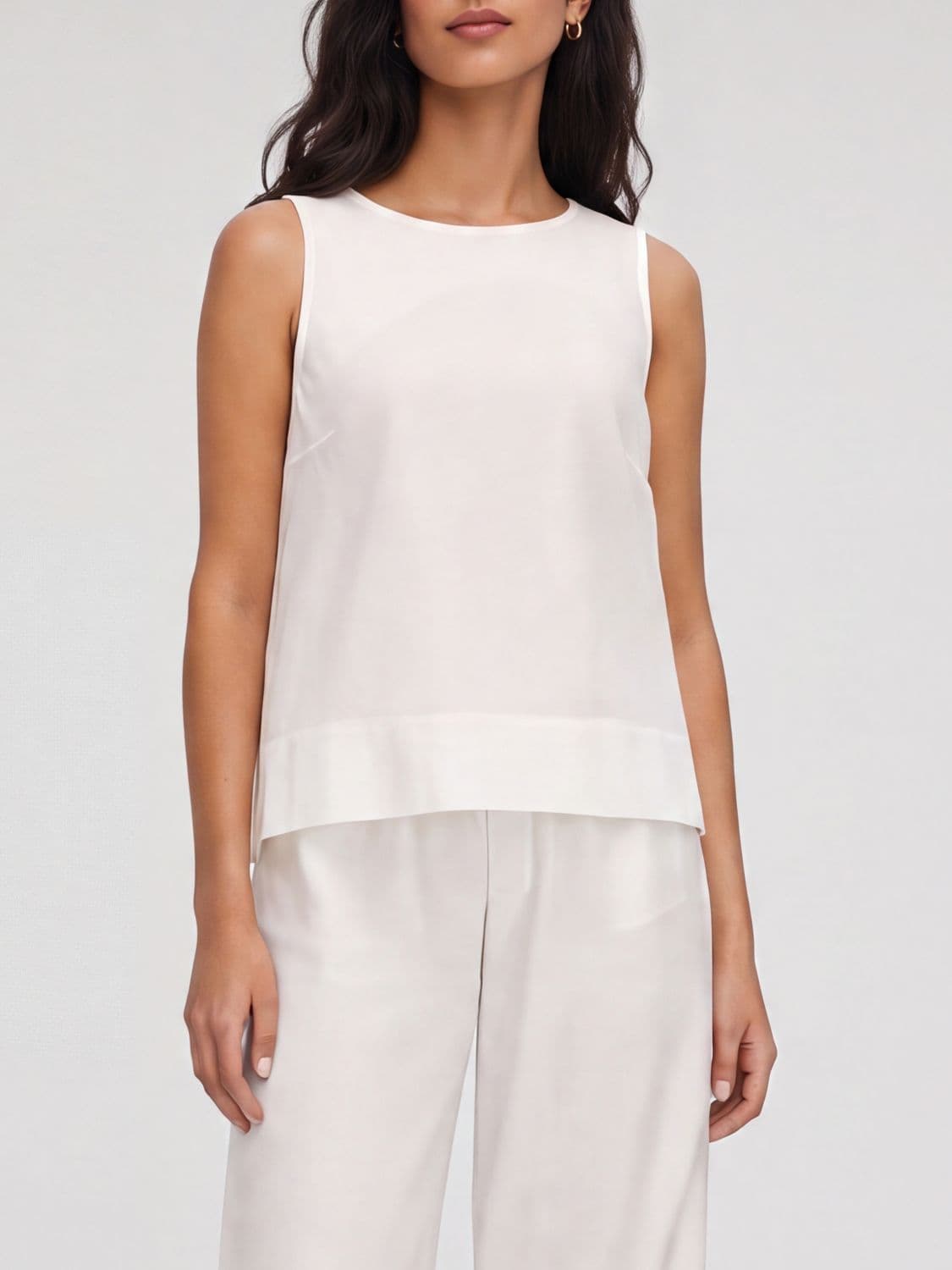 Herno Sleeveless Cotton Crewneck Top with Back Closure