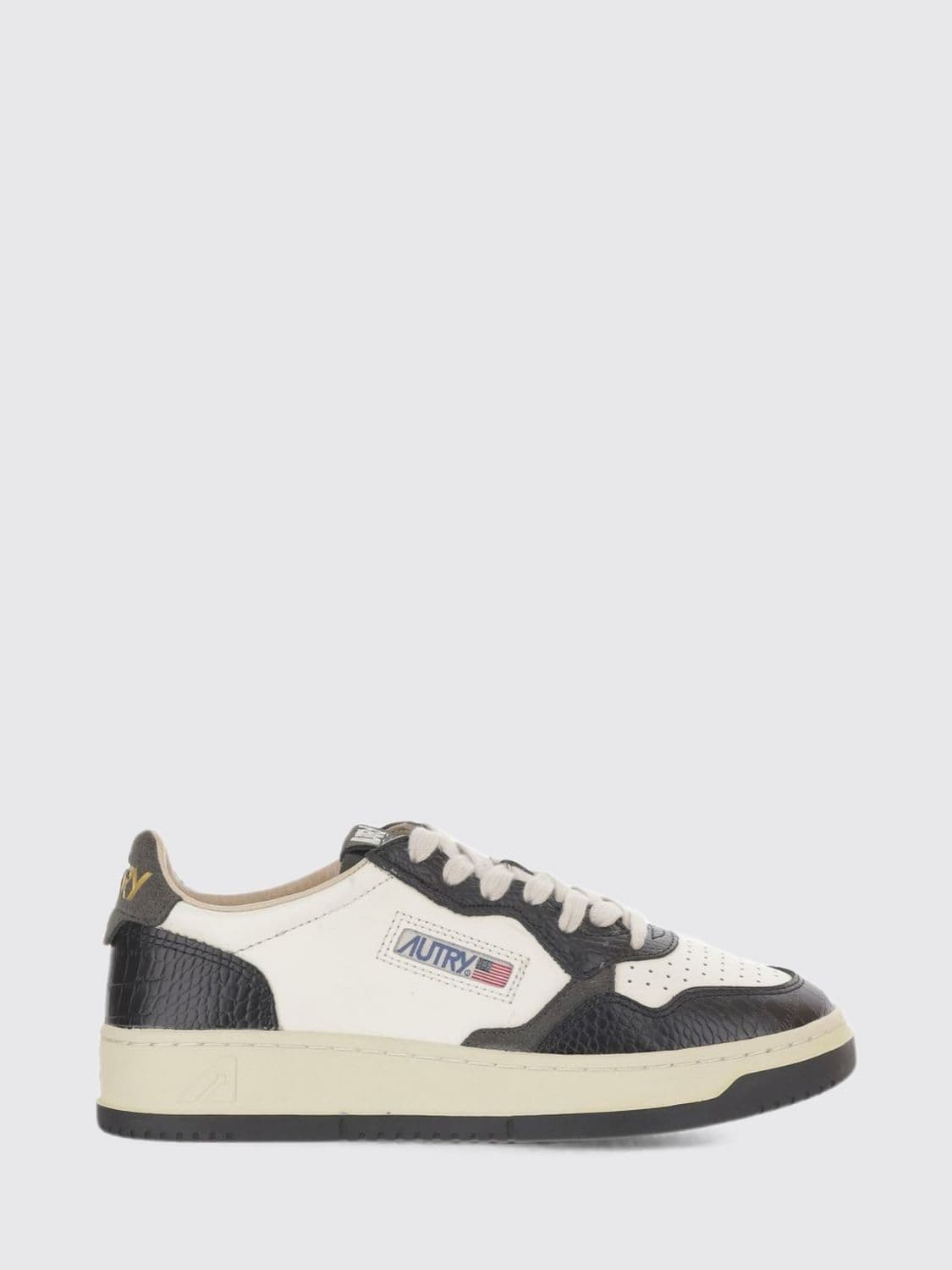Autry Medalist Low Calf Leather Sneakers with Perforated Toe