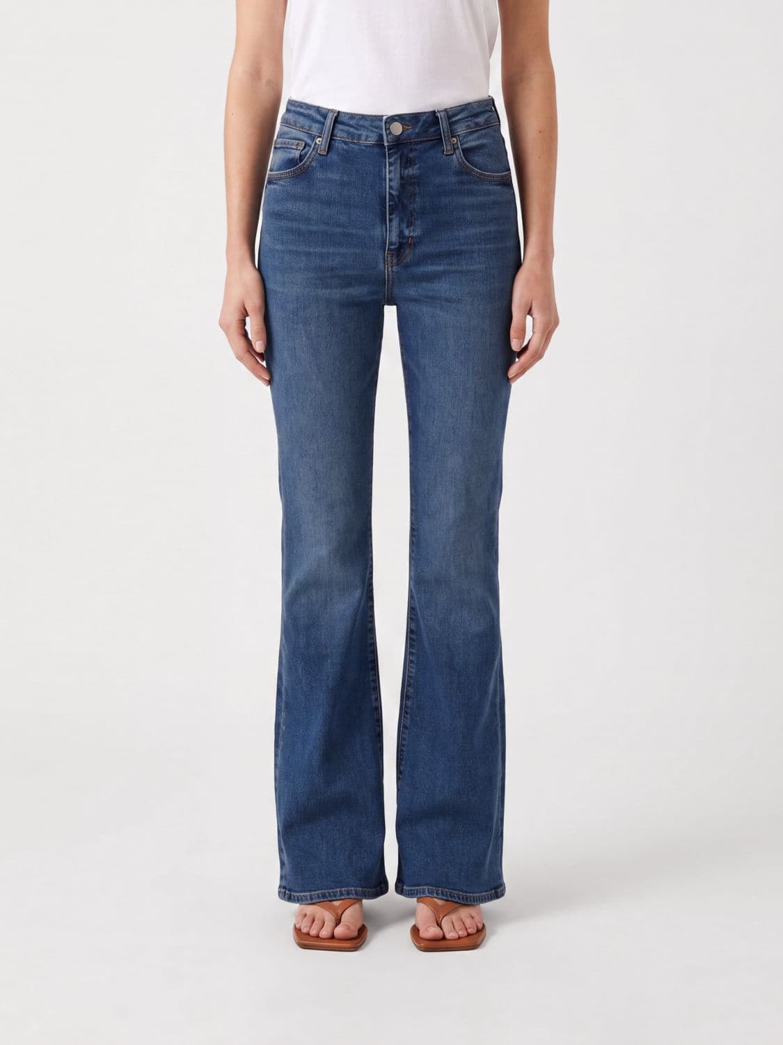Frame Mid-Rise Cropped Flared 5-Pocket Jeans in Stretch Denim
