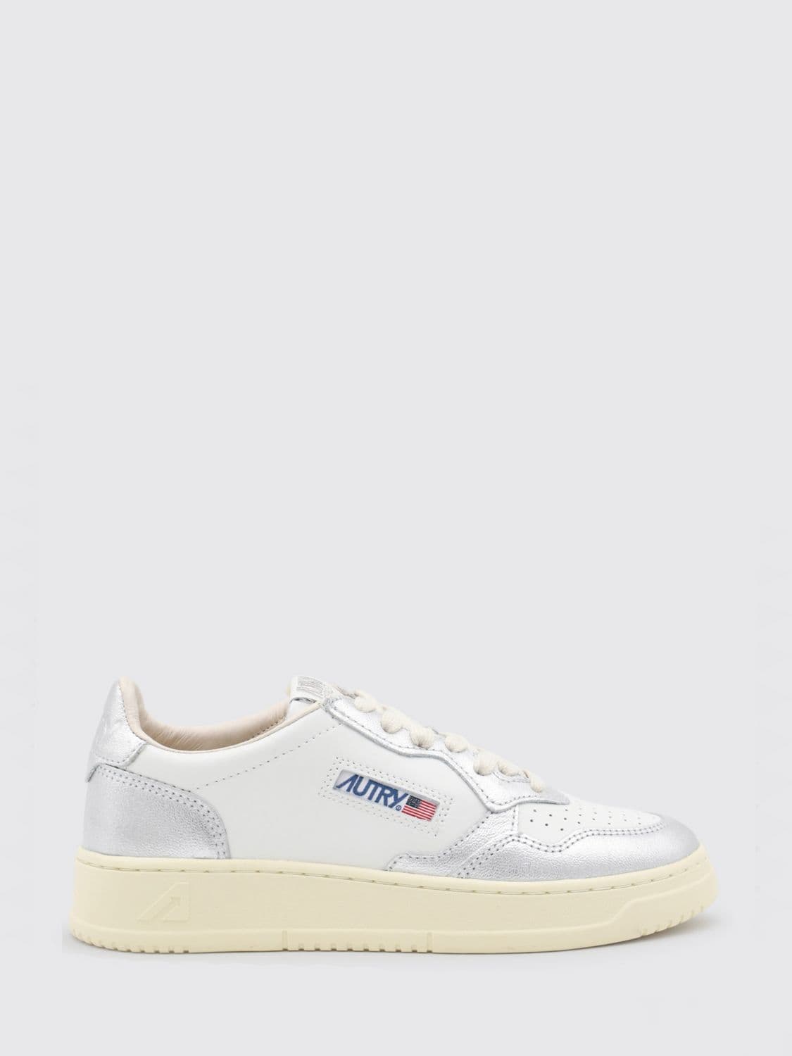 Autry Medalist Low Sneakers in Two-Tone Leather with Perforated Toe