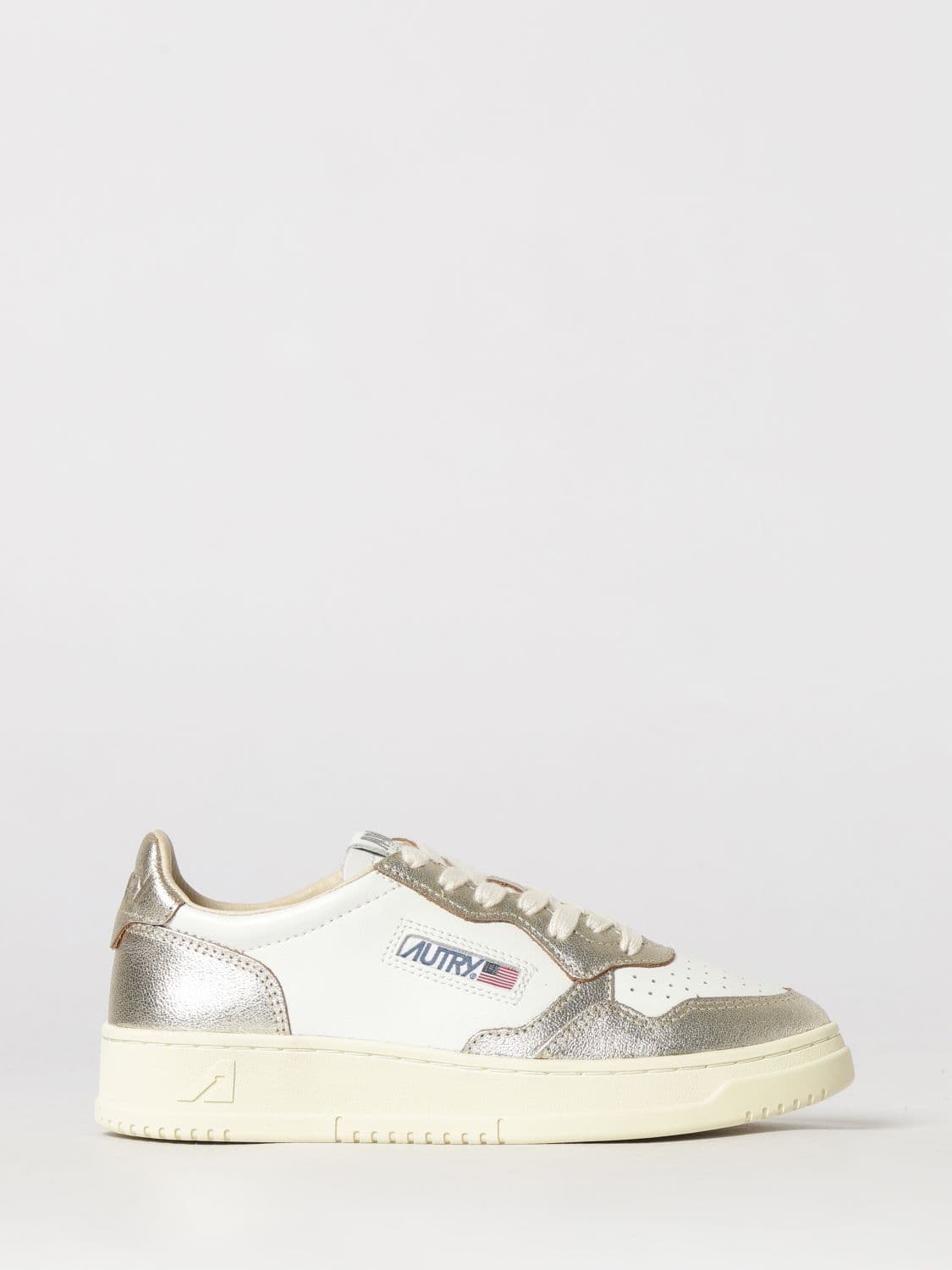 Autry Medalist Low Sneakers in Two-Tone Leather with Perforated Toe