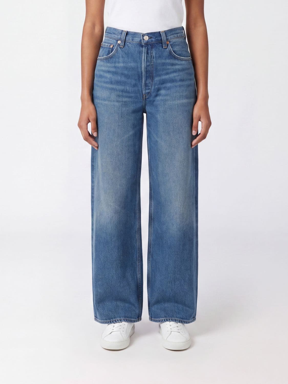 Agolde Rounded Baggy Mid-Rise Jeans in Lyocell Denim