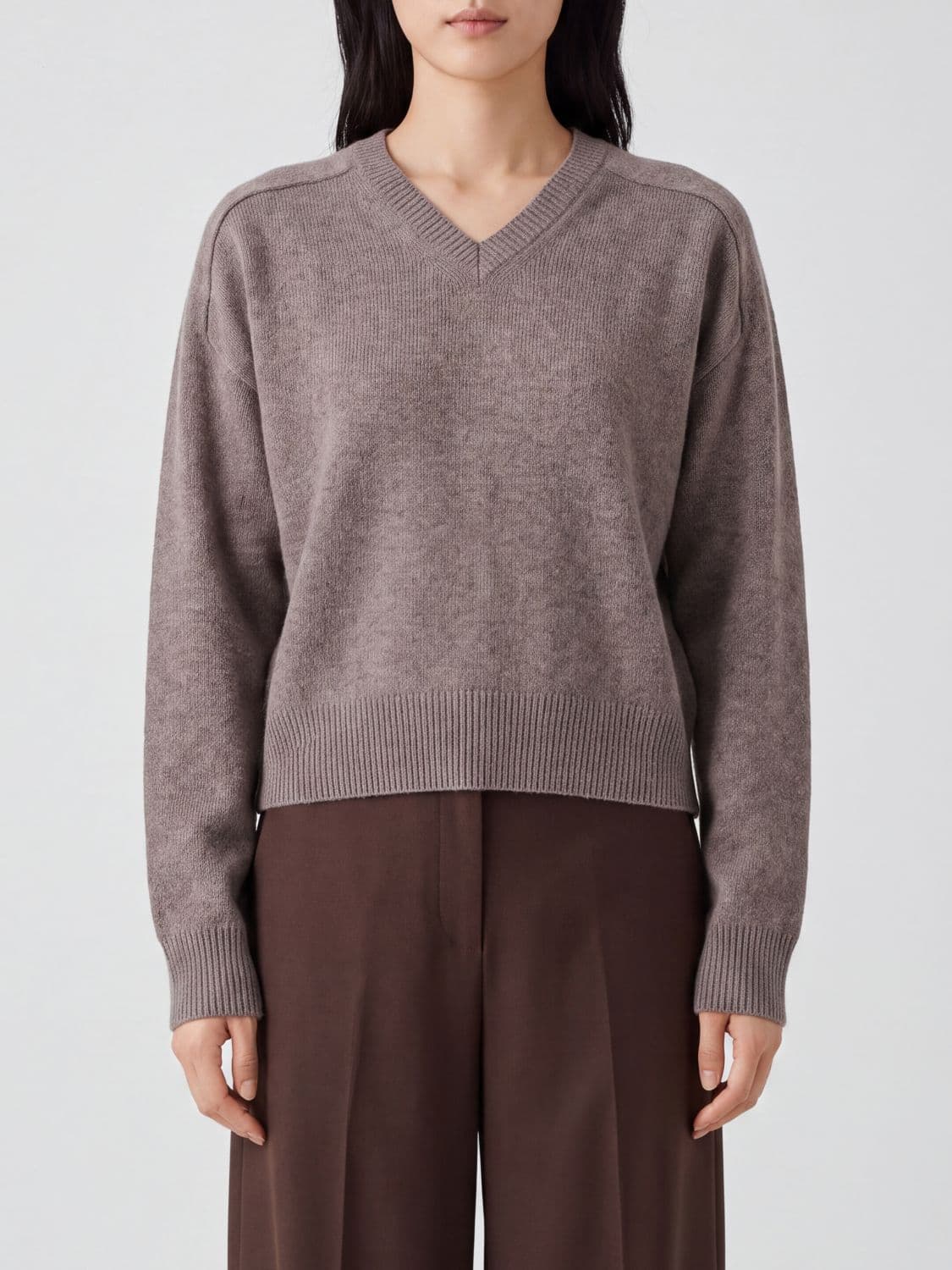 Loulou De Saison Relaxed Fit V-Neck Jumper in Pure Cashmere