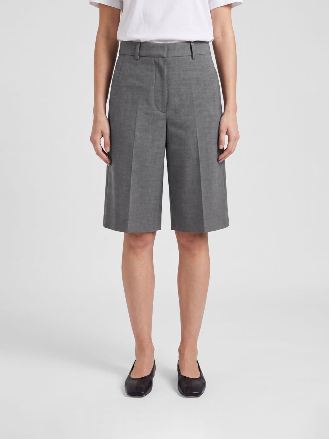 Mm6 Maison Margiela High-Waisted Knee-Length Tailored Shorts in Wool Blend · 40