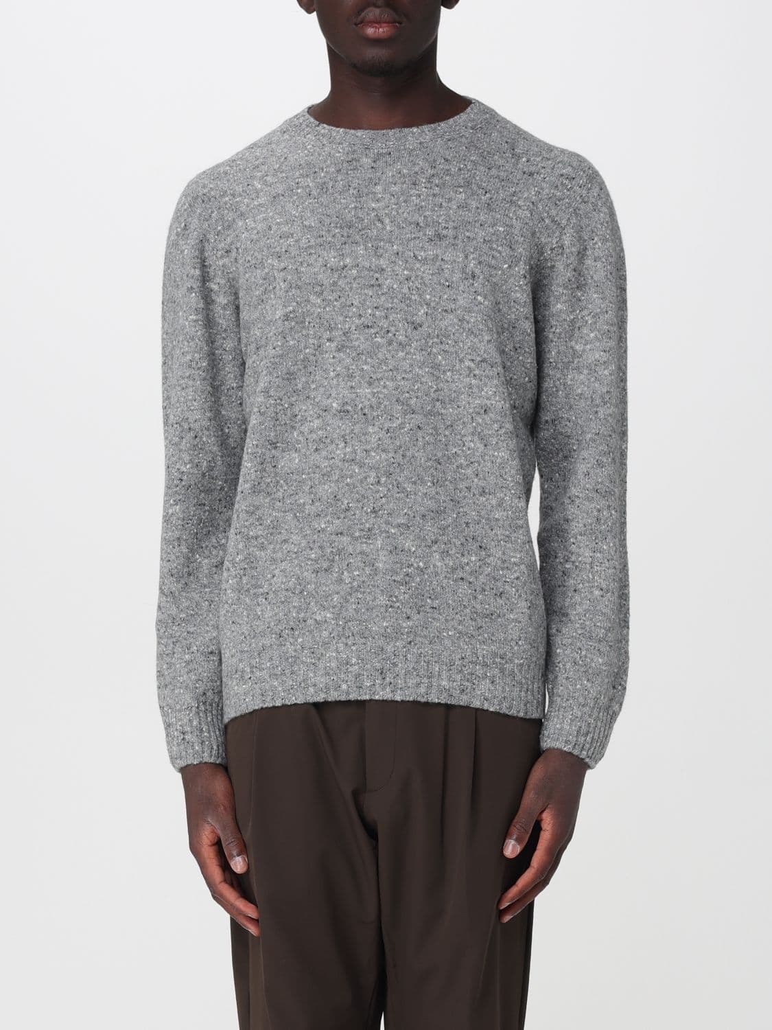 Drumohr Long-Sleeved Crewneck Jumper in a Virgin Wool and Cashmere Blend