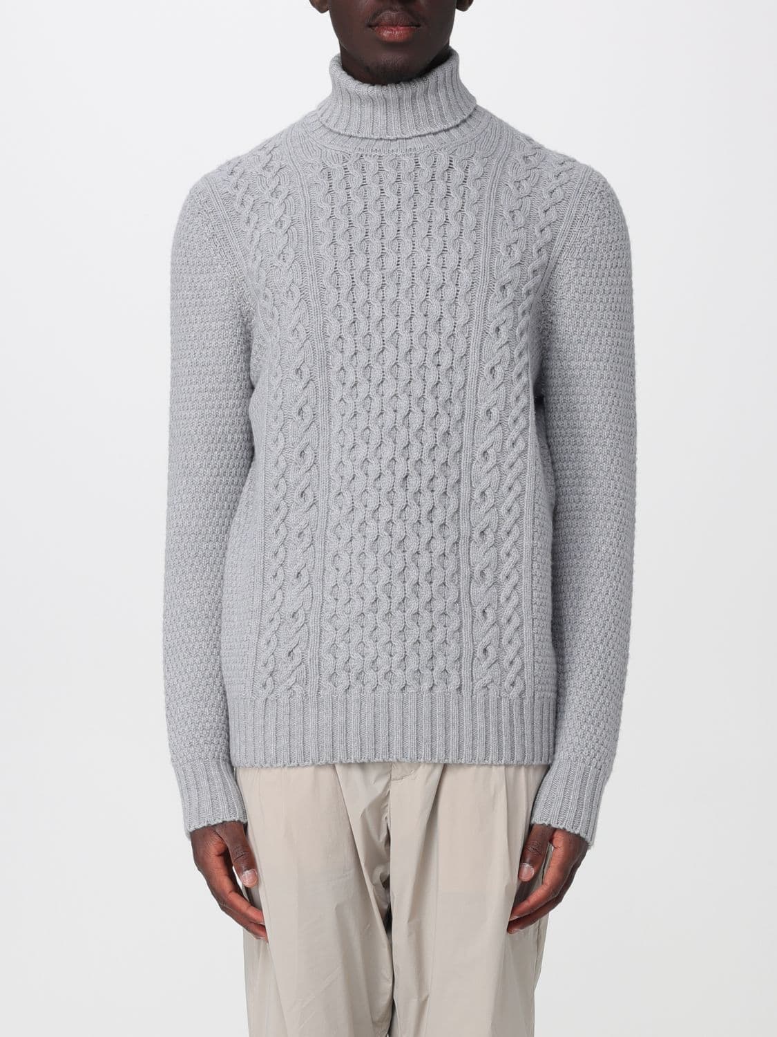 Drumohr Long-Sleeved Turtleneck Crafted from Pure 100% Lambswool