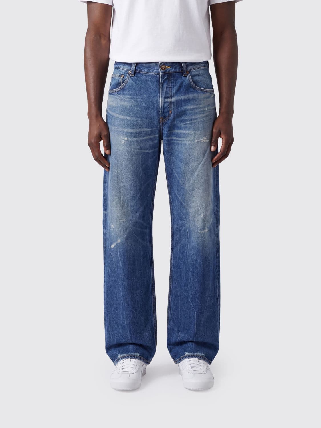 Mcqueen Wide-Leg Distressed Denim Jeans in a Five-Pocket Style