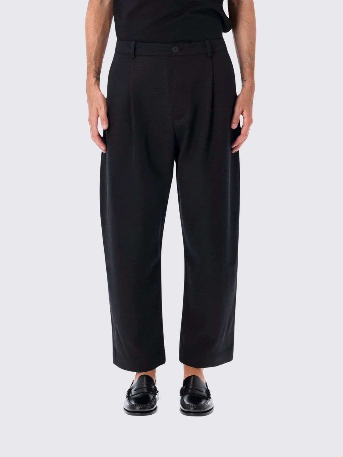 Studio Nicholson Tuck Pleated Wide-Leg Trousers in Cotton with Welt Pockets