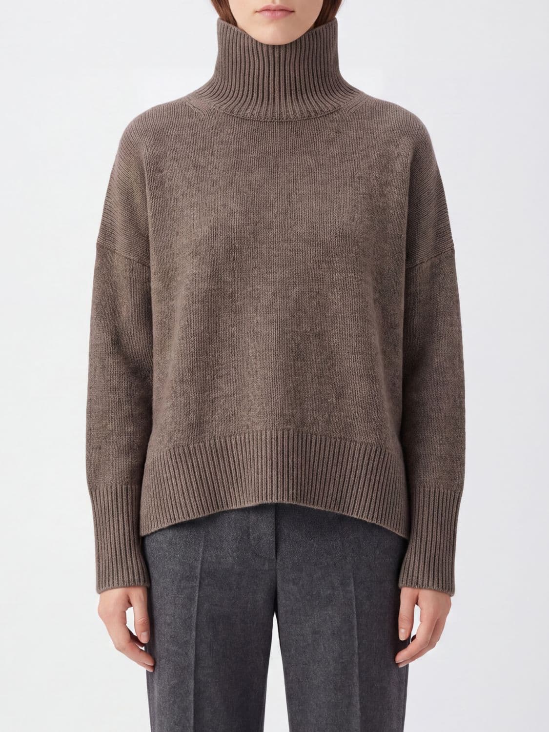 Lisa Yang Turtleneck Jumper in Pure Cashmere with Dropped Shoulders