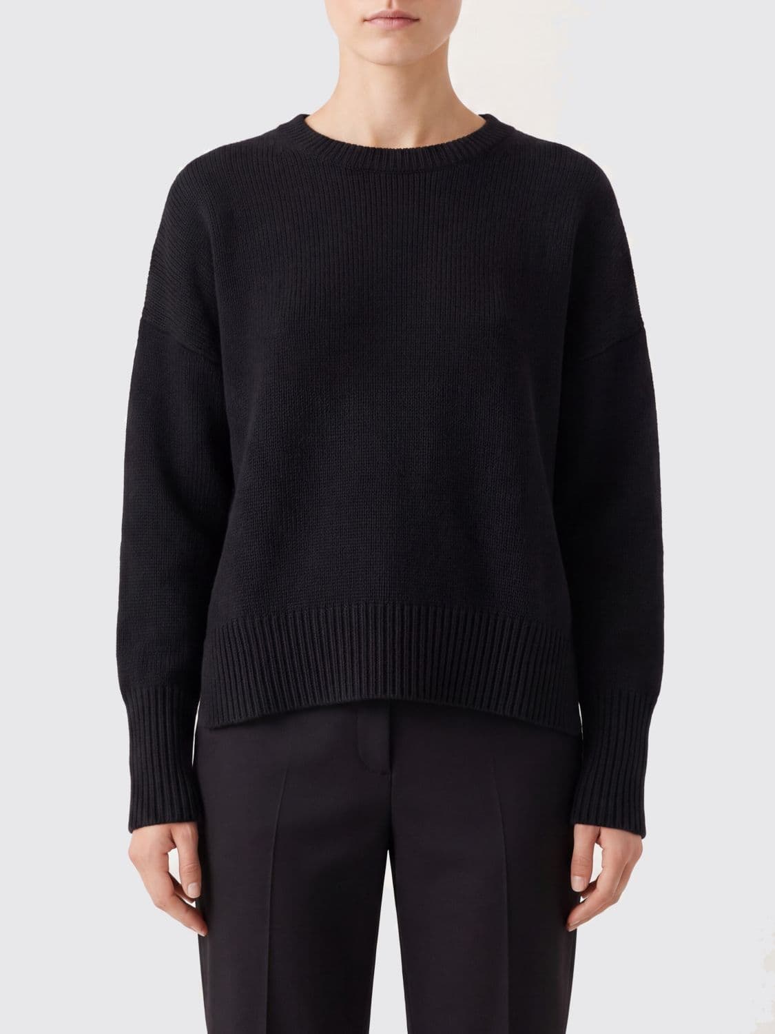Lisa Yang Crewneck Jumper in Pure Cashmere with Long Sleeves and Ribbed Trims