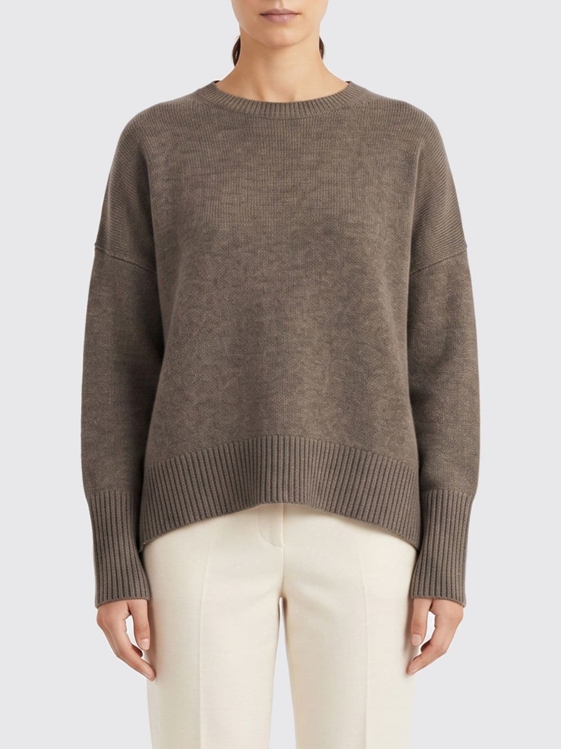 Lisa Yang Crewneck Jumper in Pure Cashmere with Long Sleeves and Ribbed Trims