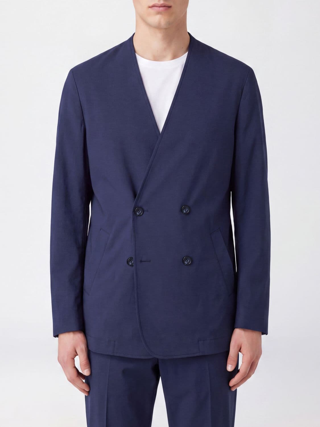Emporio Armani Double-Breasted Blazer in Pure Virgin Wool with Slit Pockets · 52