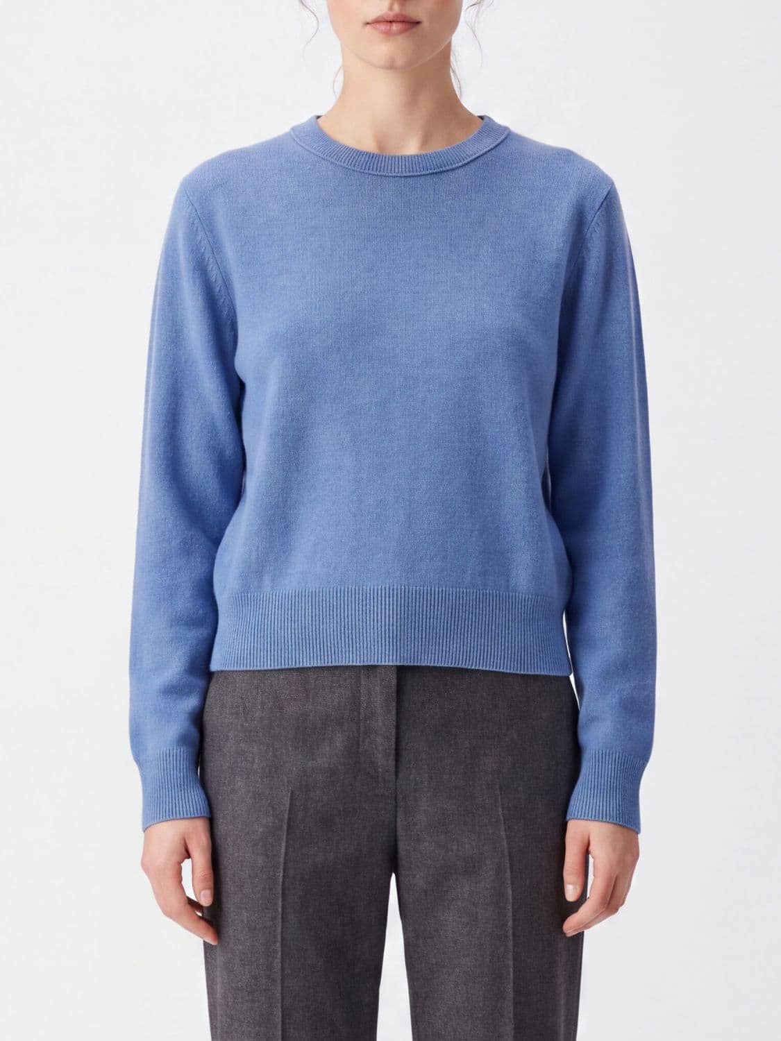 Lisa Yang Crewneck Jumper in Pure Cashmere with Long Sleeves and Ribbed Trims