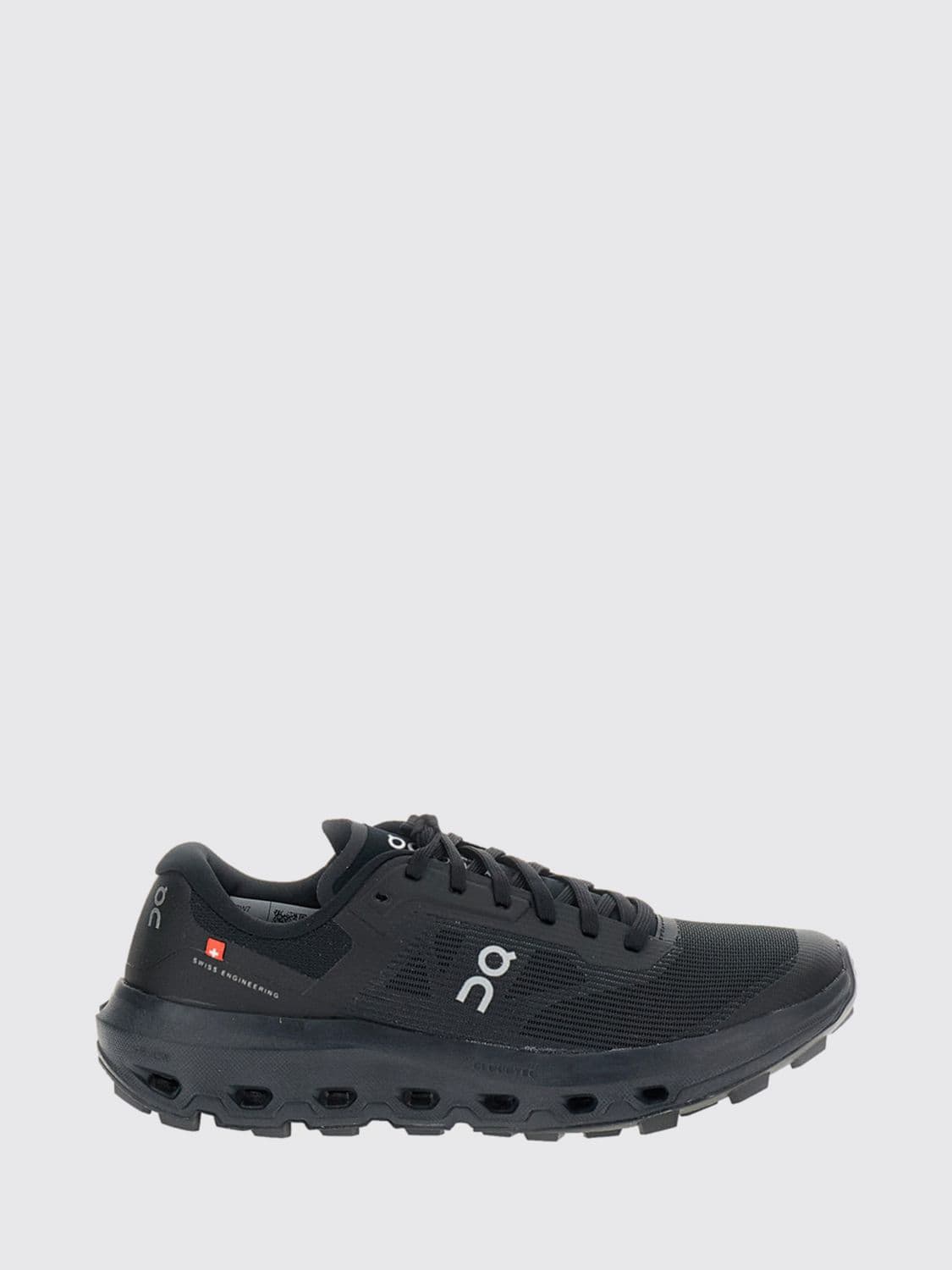 On Running Lightweight Breathable Cloudvista 3 Trainers in Technical Mesh
