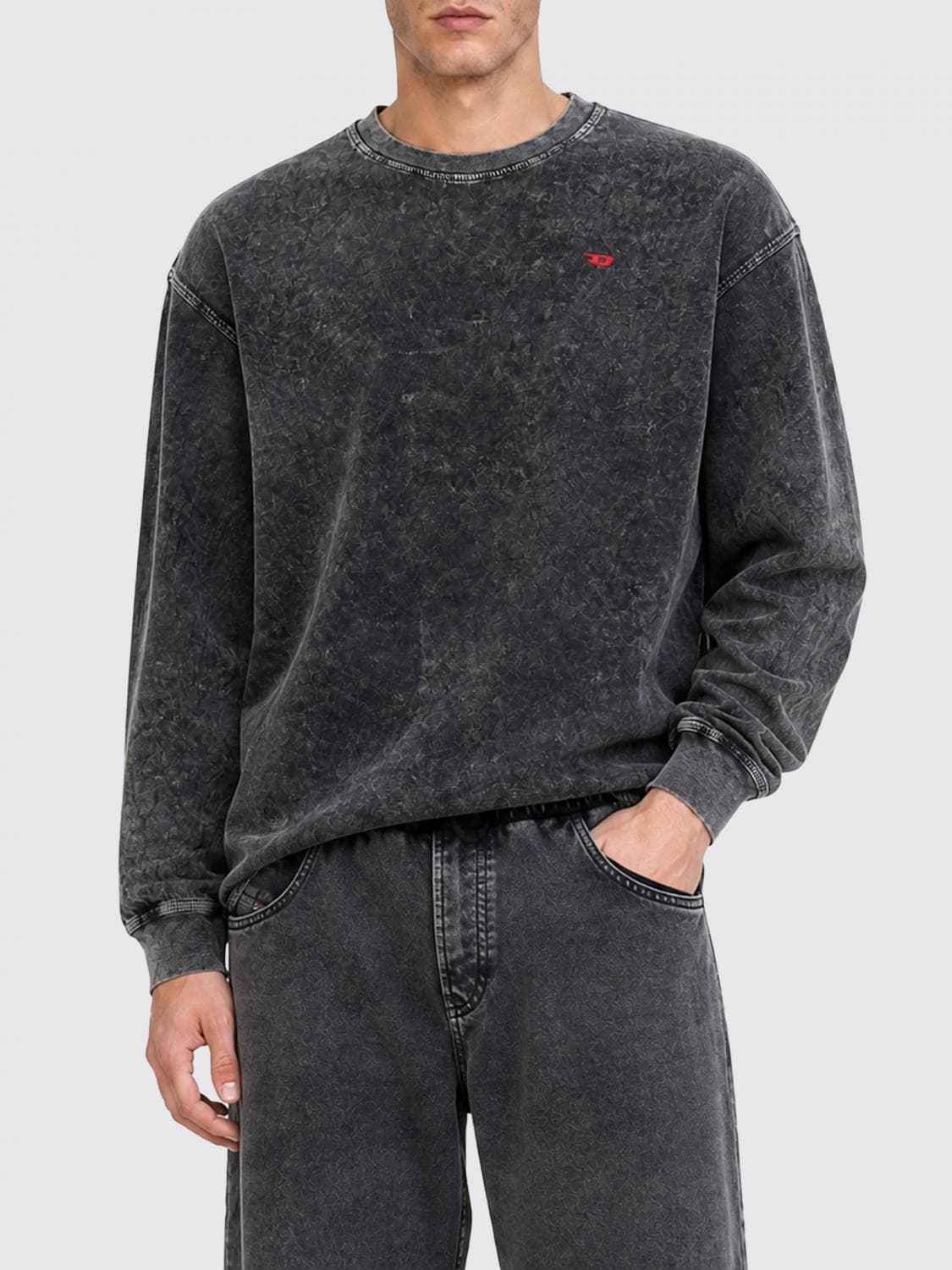 Diesel Relaxed Fit Cotton Crewneck Sweatshirt with Contrasting Embroidered Logo