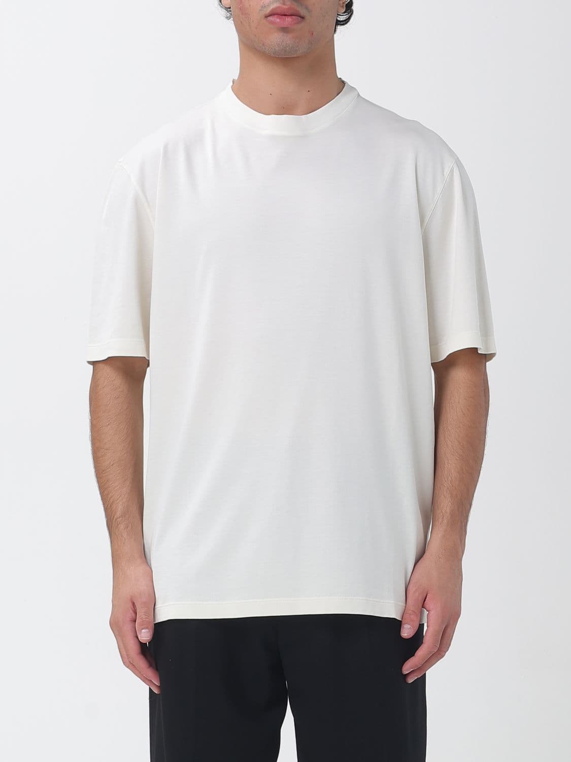Canali Relaxed Fit Cotton T-shirt with Crew Neck and Dropped Shoulders